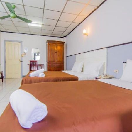 Hotel Sutus Court 3 Pattaya Exterior foto