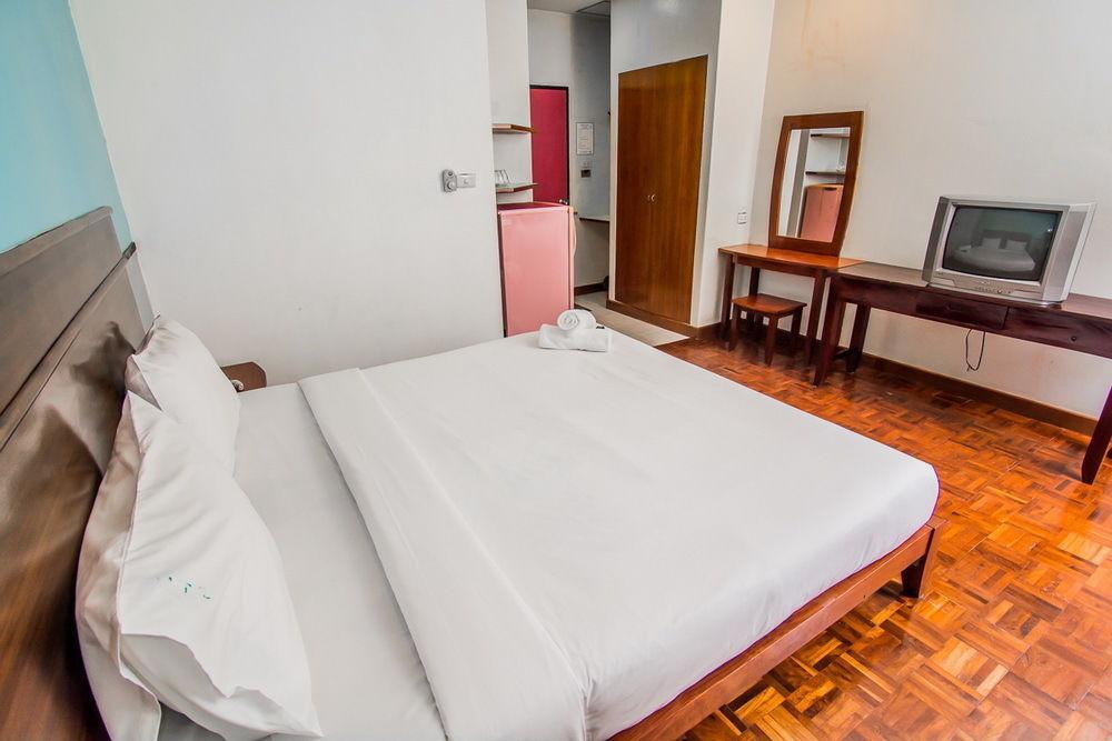 Hotel Sutus Court 3 Pattaya Exterior foto