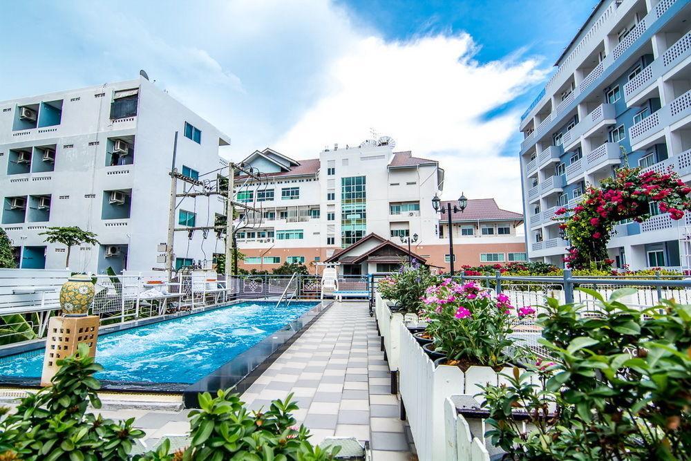 Hotel Sutus Court 3 Pattaya Exterior foto