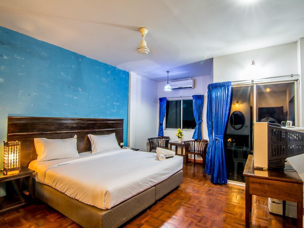 Hotel Sutus Court 3 Pattaya Exterior foto