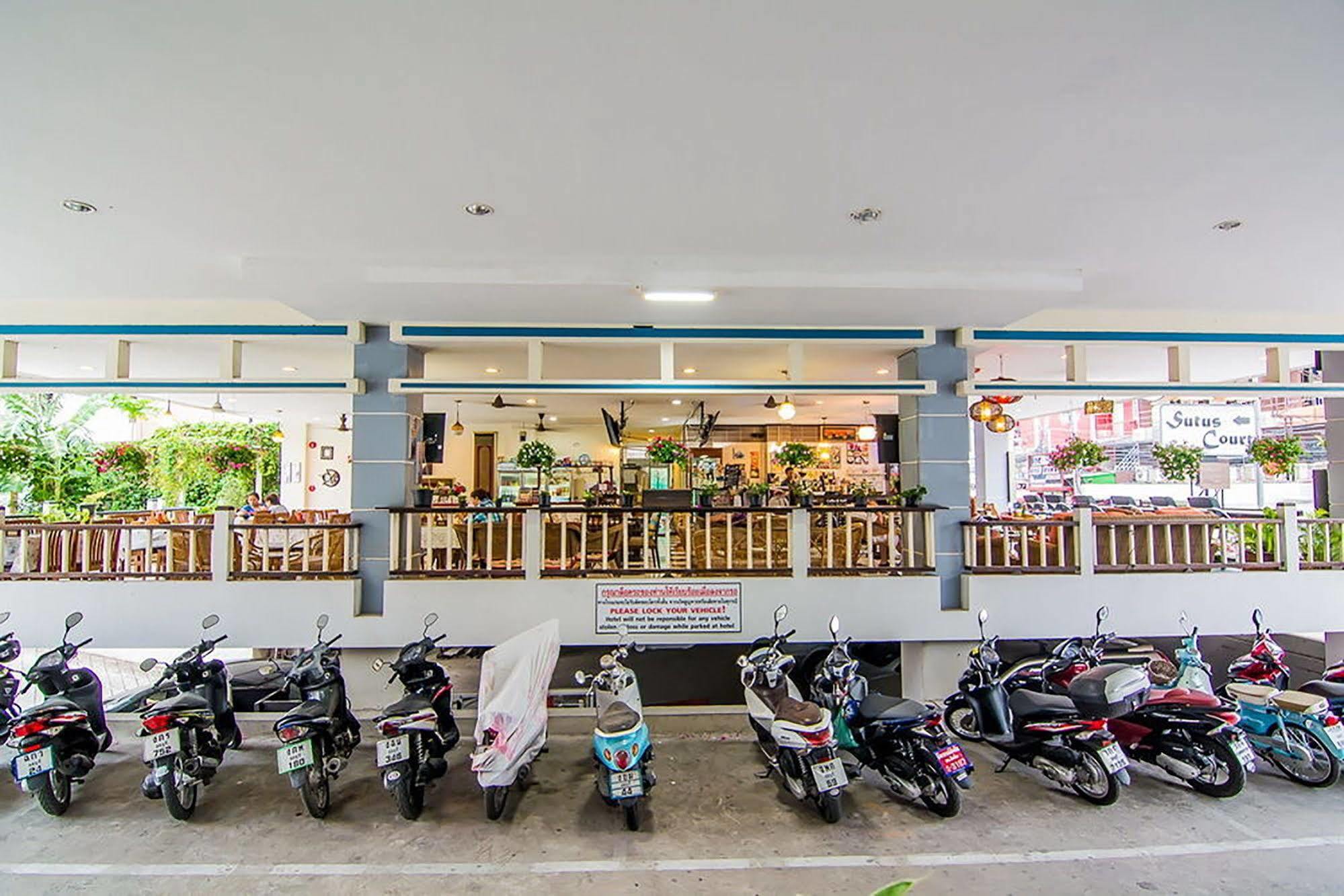 Hotel Sutus Court 3 Pattaya Exterior foto