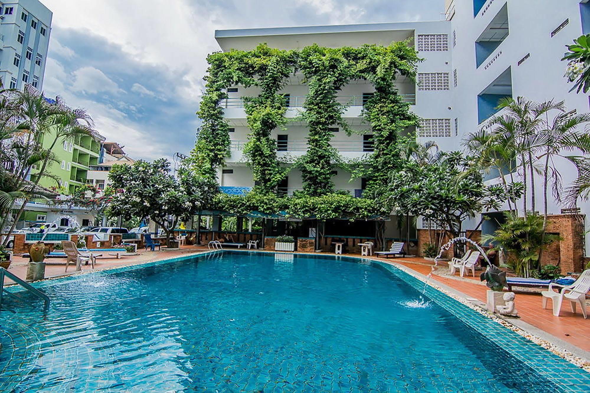 Hotel Sutus Court 3 Pattaya Exterior foto